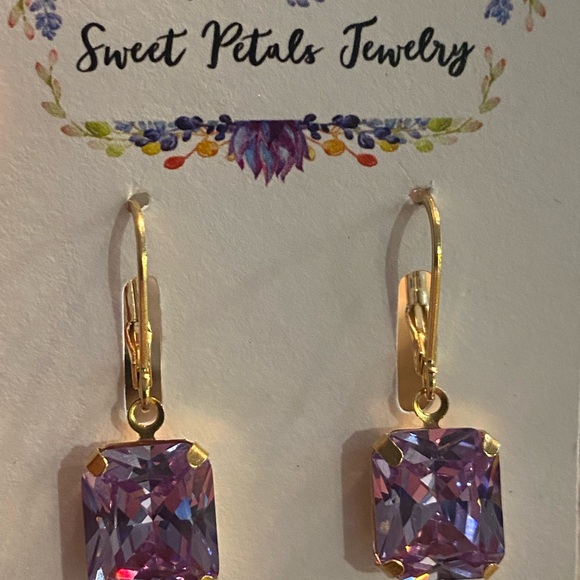 Tanzanite shade crystal earrings - Picture 6 of 9